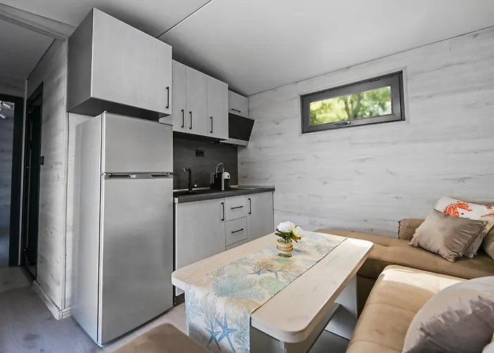 Луксозна вила Black Sea Fichoza *